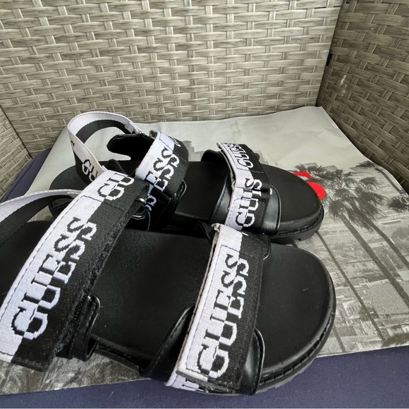 Saylors Logo Velcro Sandals guess size 8 in black / flat sandals - Picture 6 of 6